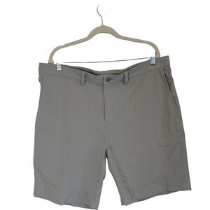 Tasc Performance Shorts Men's Size 40